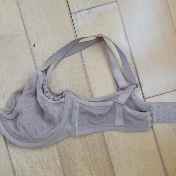 Victoria’s Secret Minimizer Bra – 34DD – Gently Used - Picture 6 of 7
